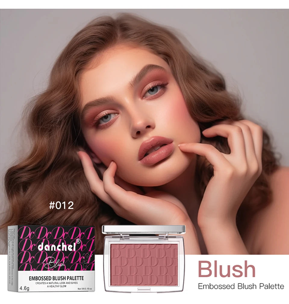 Blush Matte em Relevo: Toque de Cor Natural e Acabamento Impecável